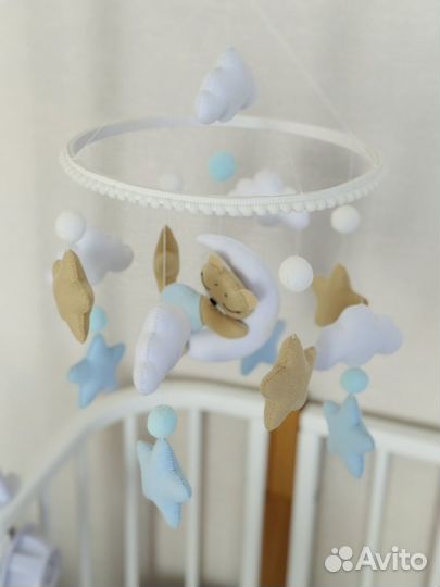 Мобиль на детскую кроватку
