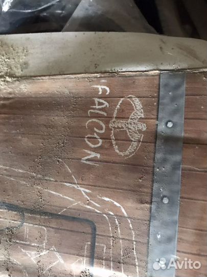 Замок/ защита капота от открытия Falcon