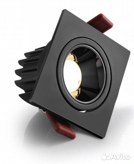 Светильник встраиваемый регулируемый угловой