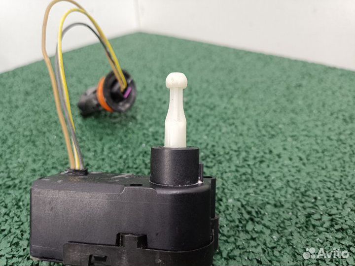 Мотор корректора фар Renault Fluence K4M838 2012