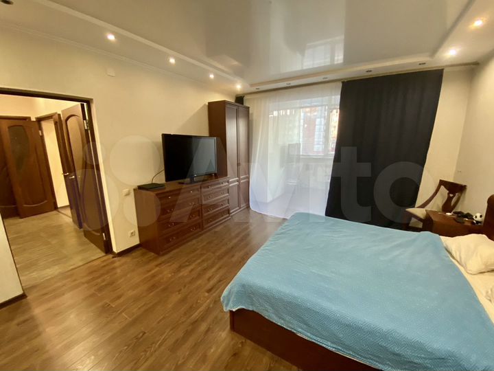 2-к. квартира, 73 м², 2/9 эт.