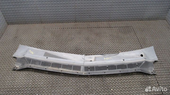 Жабо под дворники Nissan Armada, 2006