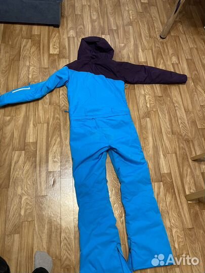 Комбенезон для сноуборда и лыж, Горнолыжный костюм