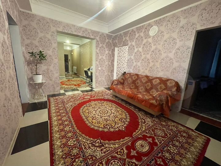 3-к. квартира, 117 м², 4/10 эт.