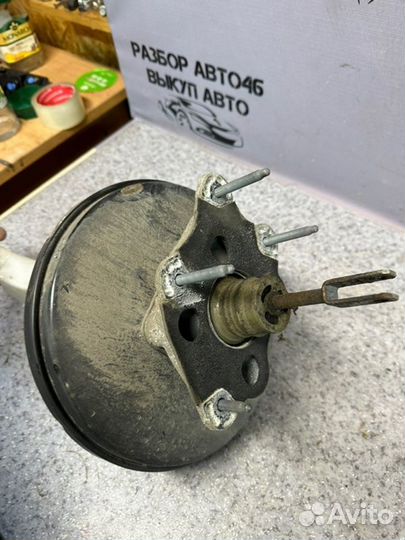 Вакуумный усилитель тормозов Nissan Tiida C11