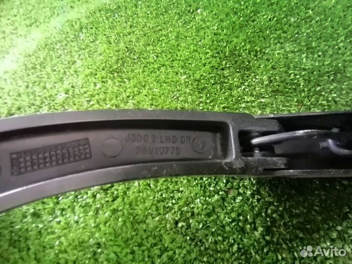 Дворник левый Chevrolet Cruze J300 F18D4 2010