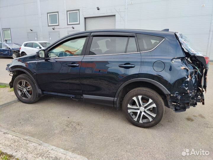 Toyota RAV4 2.5 AT, 2018, битый, 66 443 км