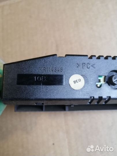 Часы Митсубиши каризма