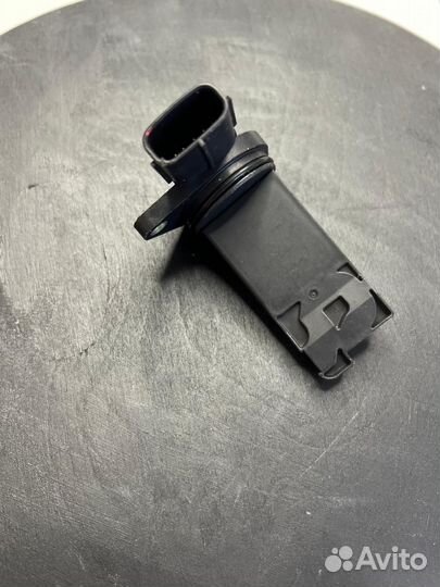 Датчик расхода воздуха Mazda PE0113215