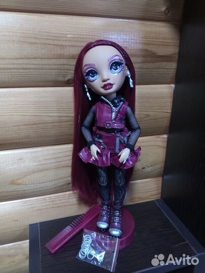 Кукла Мила Рейнбоу Хай Mila Berrymore