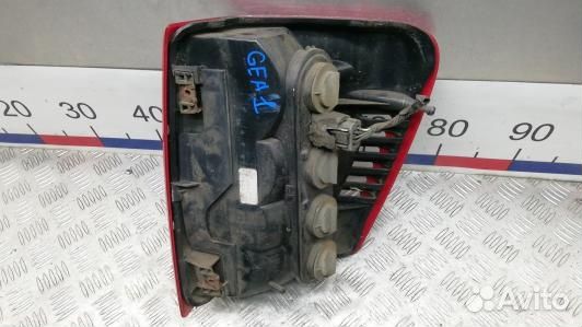 Фонарь задний левый jeep grand cherokee WJ (GEA01M