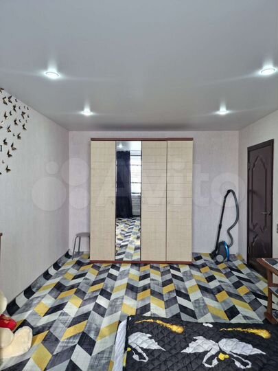 4-к. квартира, 92 м², 9/9 эт.