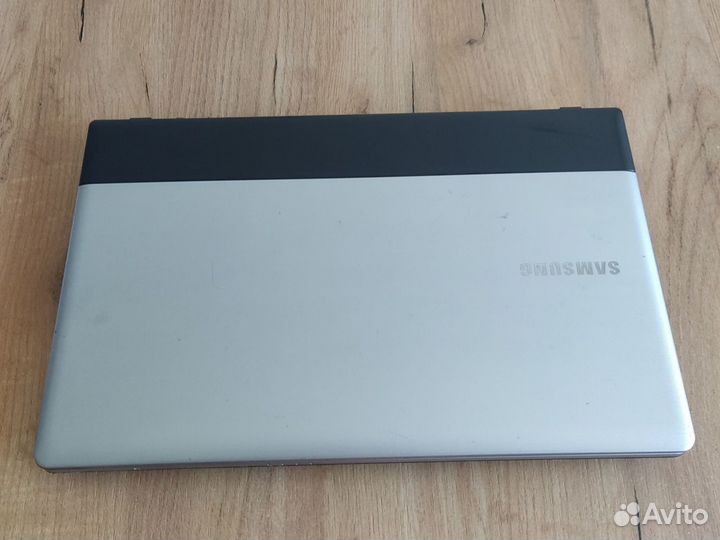 Ноутбук samsung np300e5a