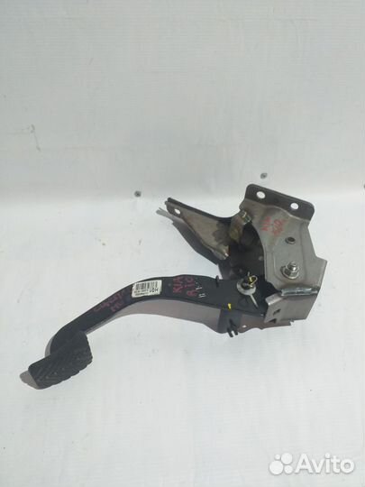 Педаль сцепления Kia Rio 3