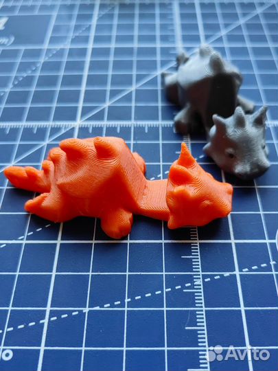 Брелок - подставка под телефон дракон