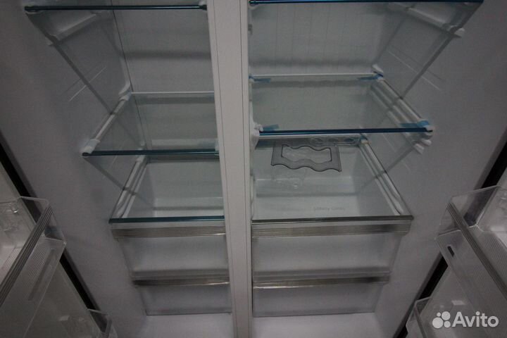 Холодильник двухдверный Midea, Nofrost,черный