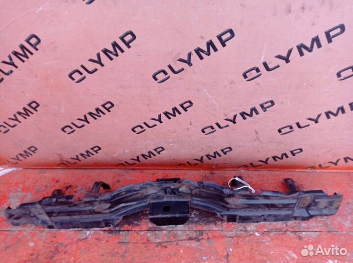 Усилитель бампера задний Mitsubishi Pajero V98W