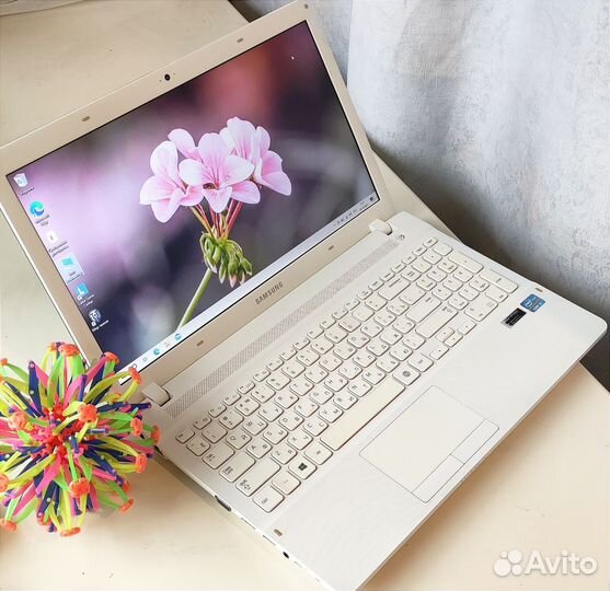 Ноутбук samsubg/ 4 ядра /ssd