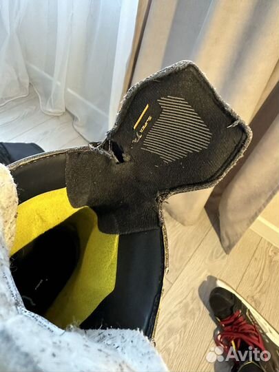 Коньки хоккейные