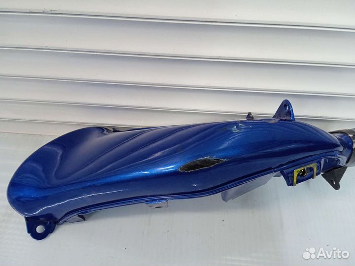 Yamaha R1 2004-2006. Воздуховод правый