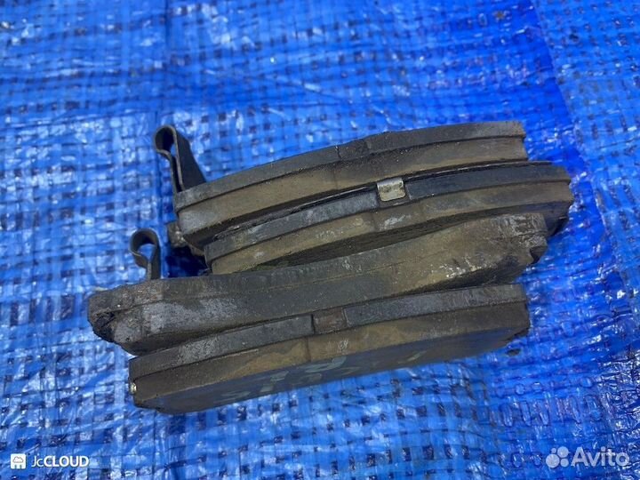 Тормозные колодки на toyota harrier MCU15 1mzfe