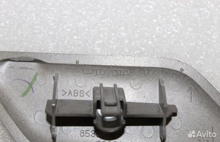 Camry 70 Крышка омывателя фары черная левая 18-21