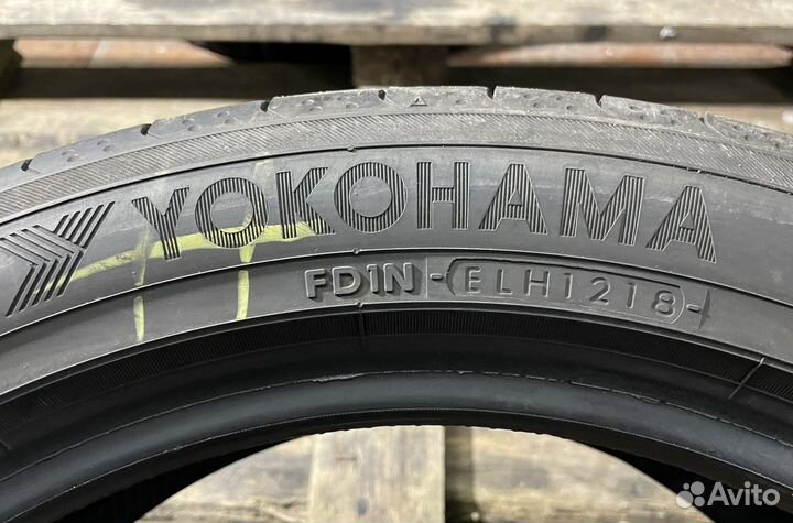 Yokohama BlueEarth RV02 225/50 R18