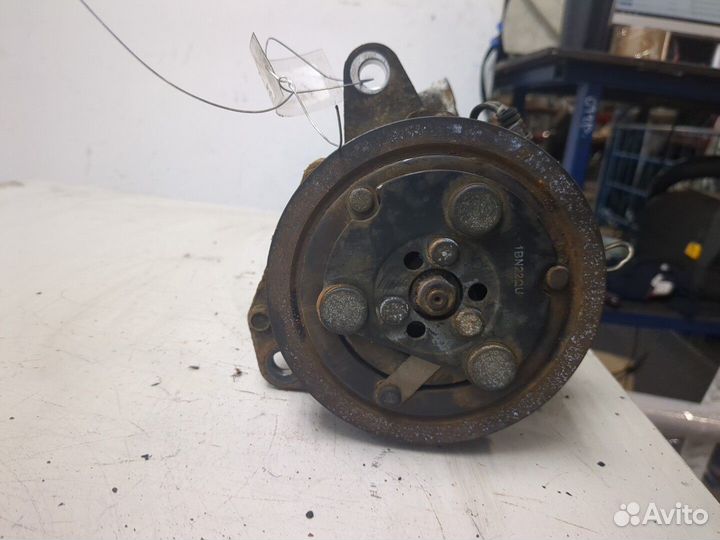 Компрессор кондиционера Jeep Liberty, 2002