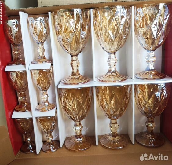 Бокалы для вина в ретро стиле