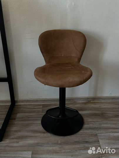 Барный стул