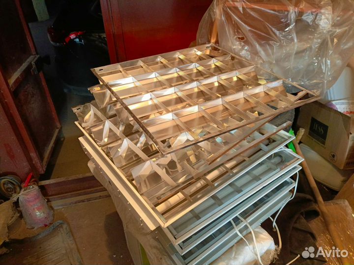 Светильники потолочные,лампы дневного света