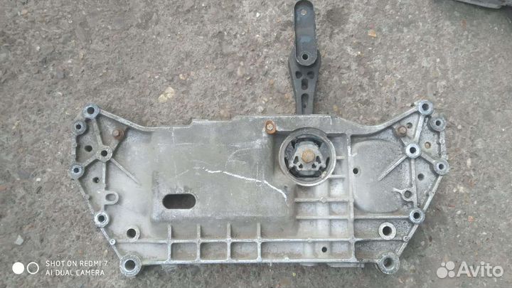 Подрамник передний Skoda Octavia A5