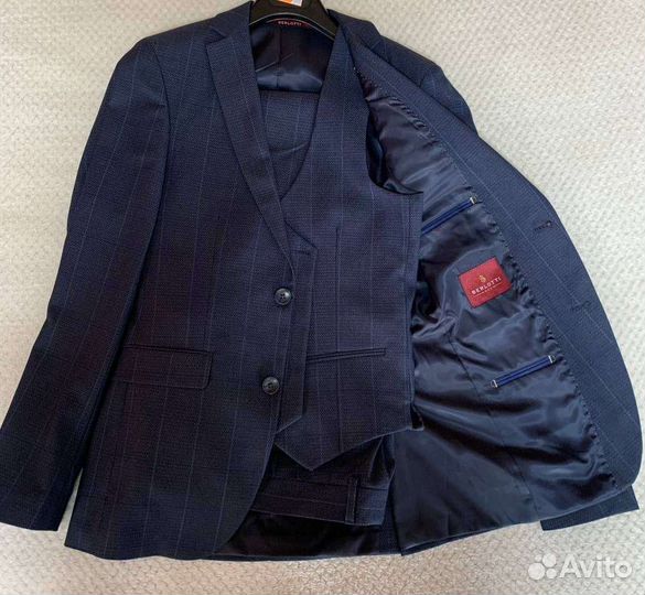 Мужской костюм тройка