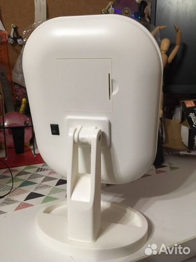 Зеркало настольное с подсветкой