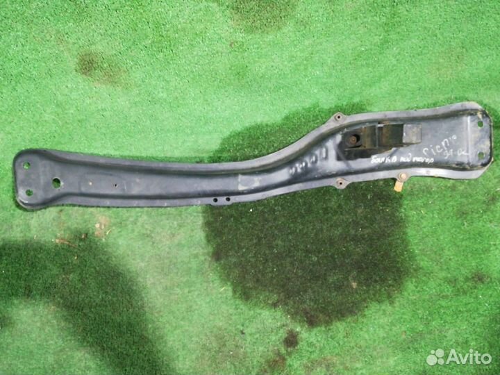 Кронштейн кпп Toyota Picnic 1