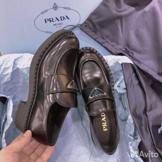 Лоферы женские Prada