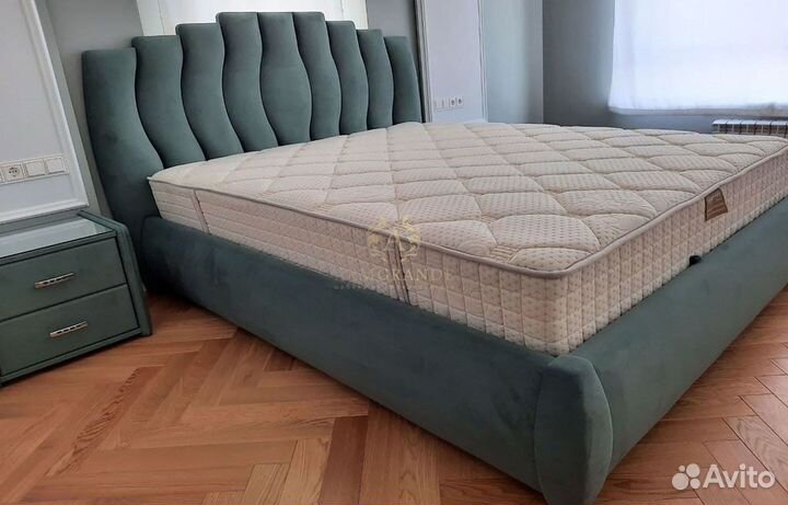 Кровать двуспальная