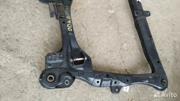 Балка продольная под двс передняя Toyota Camry