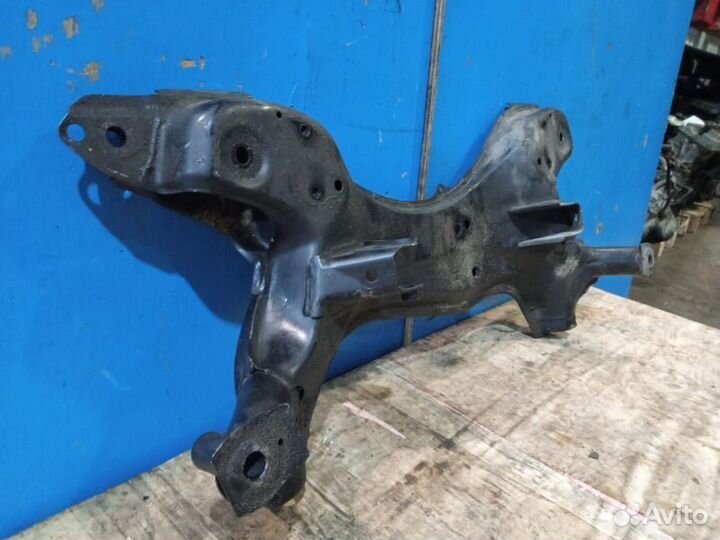 Подрамник передний Toyota Rav4 Xa20 2000-2007