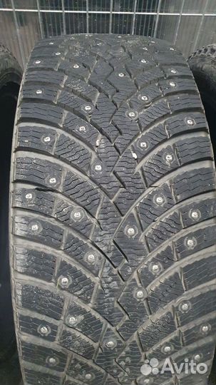 Pirelli Scorpion Ice Zero 2 245/45 R20