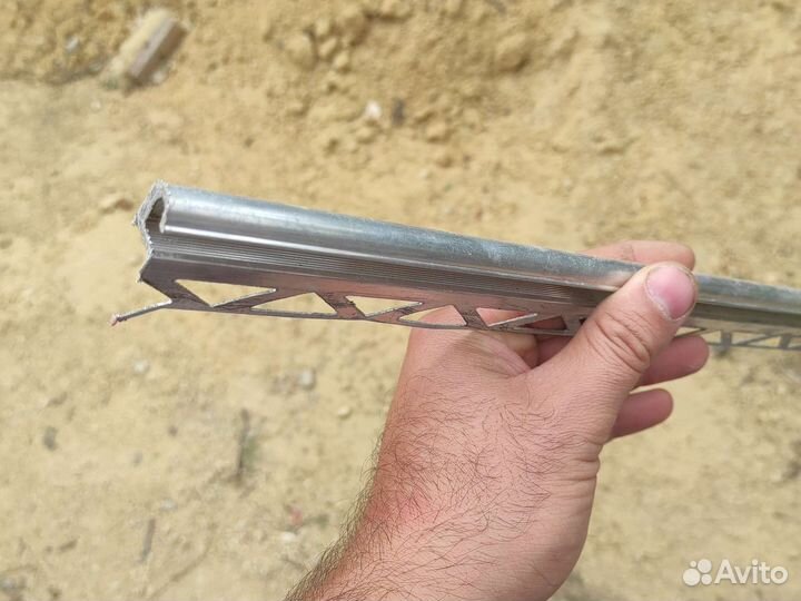 Алюминиевый профиль для кафеля порога или ступени