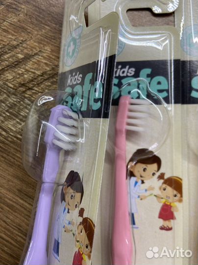 Зубная щетка для детей от 0 до 3