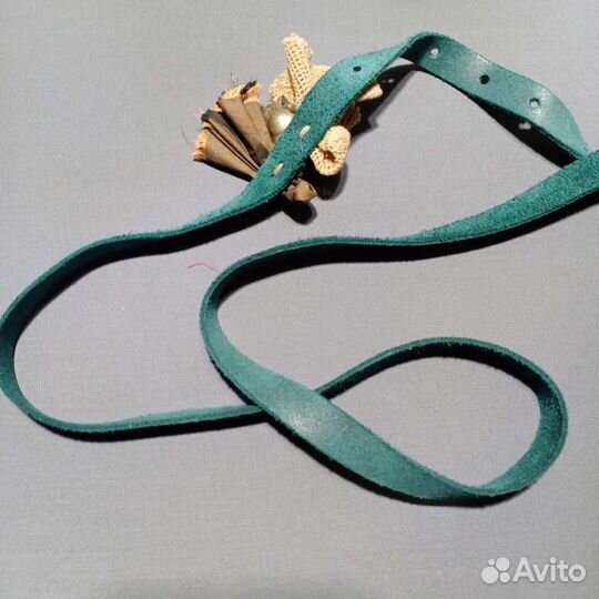 Бирюзовый женский ремень с цветами