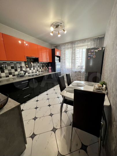 2-к. квартира, 62 м², 5/17 эт.