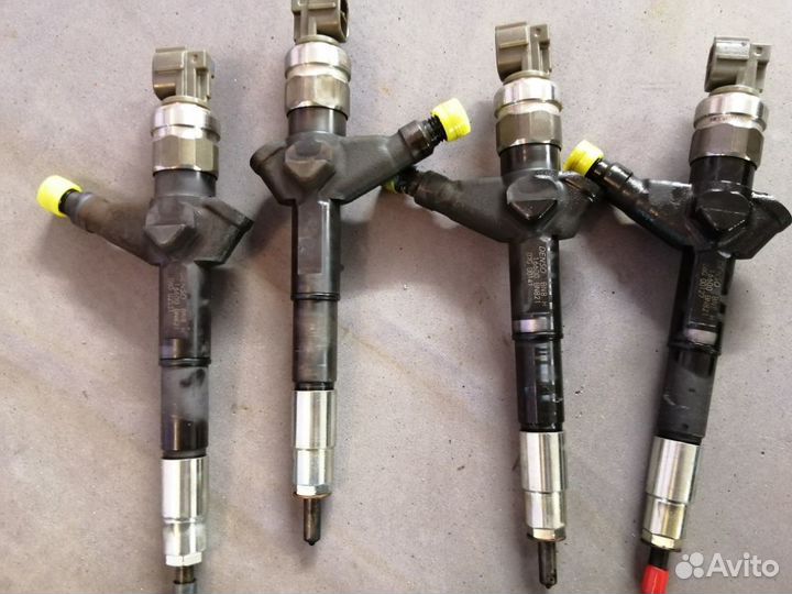 Форсунки топливные Денсо 16600-BN821