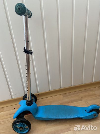 Самокат трехколесный