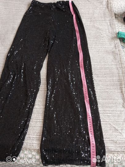 Костюм женский нарядный