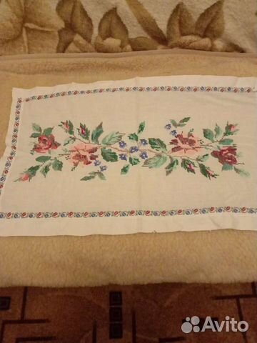 Вышитая дорожка