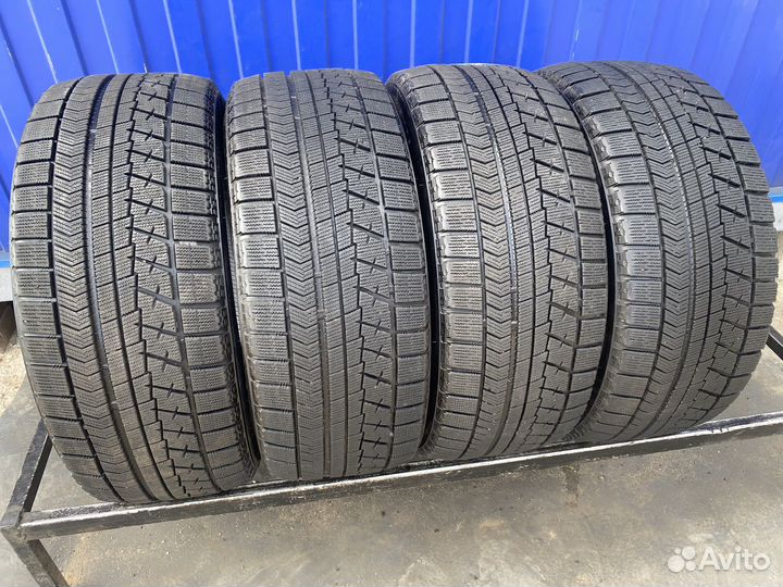 Bridgestone Blizzak VRX 225/50 R17