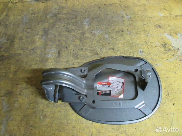 Лючок Mazda Verisa DC5W